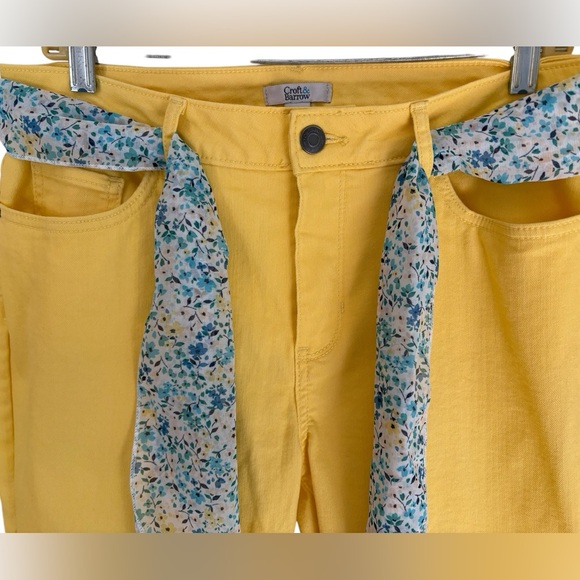Womens Croft & Barrow Yellow Capri Pants Size 12 - Picture 3 of 6